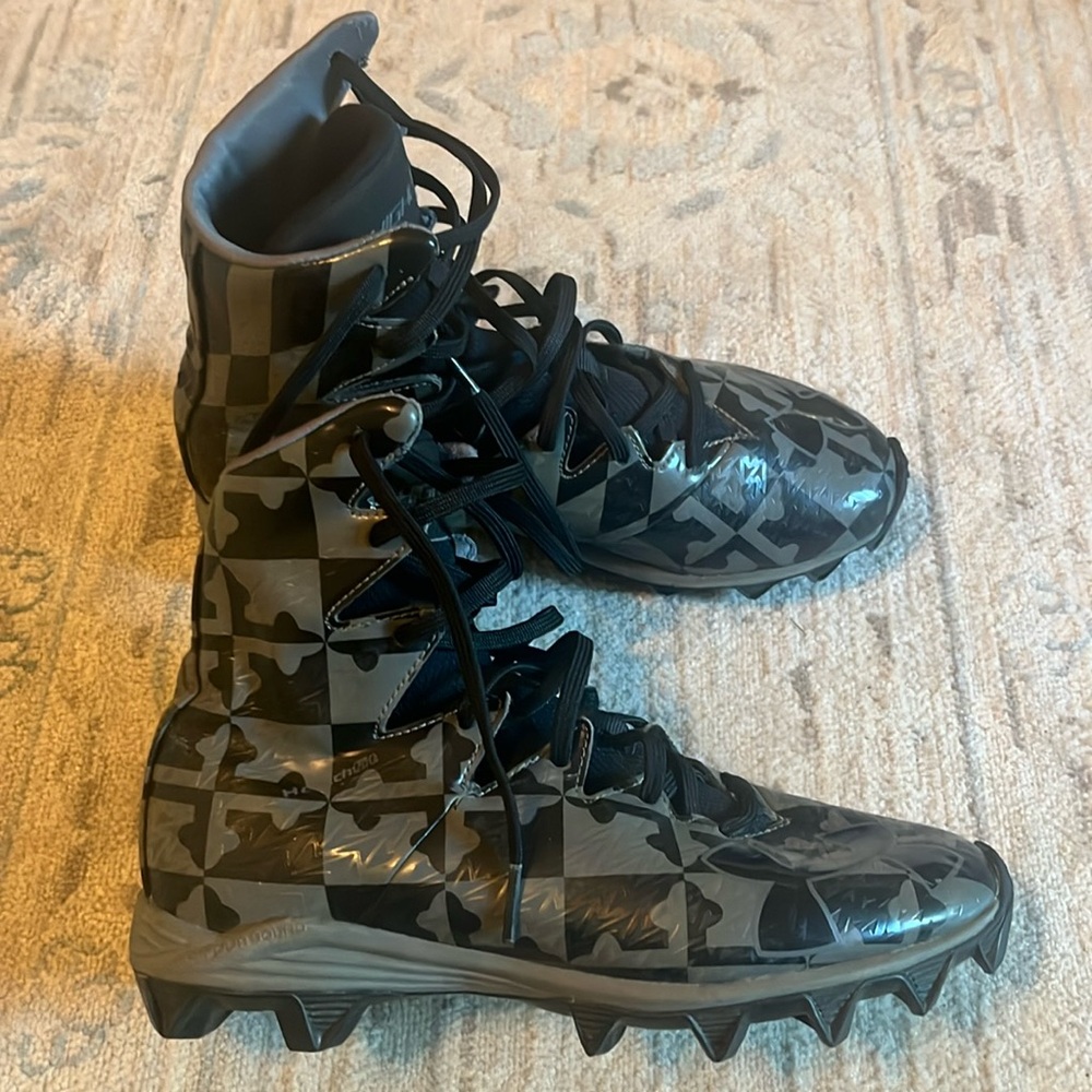 Boys under Armour lacrosse/football cleats